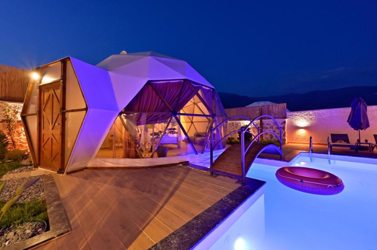 קס Kalkan Dome Suites & Deluxe Hotel מראה חיצוני תמונה