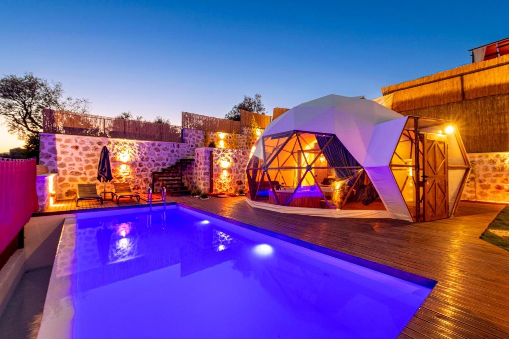 קס Kalkan Dome Suites & Deluxe Hotel מראה חיצוני תמונה